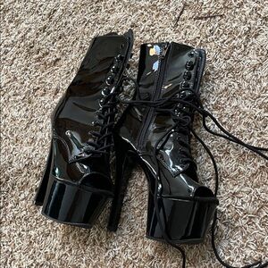 Pleaser Shiny Black Lace-Up Platform Boots